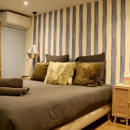 Sublime St Tropez 3 Bedrooms Pool Apartment