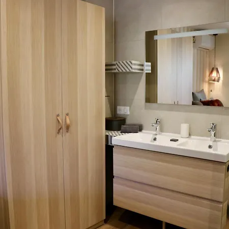 Sublime St Tropez 3 Bedrooms Pool Apartment *