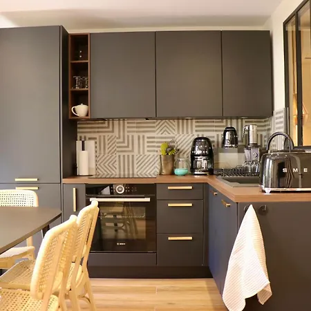 Sublime St Tropez 3 Bedrooms Pool סן טרופז